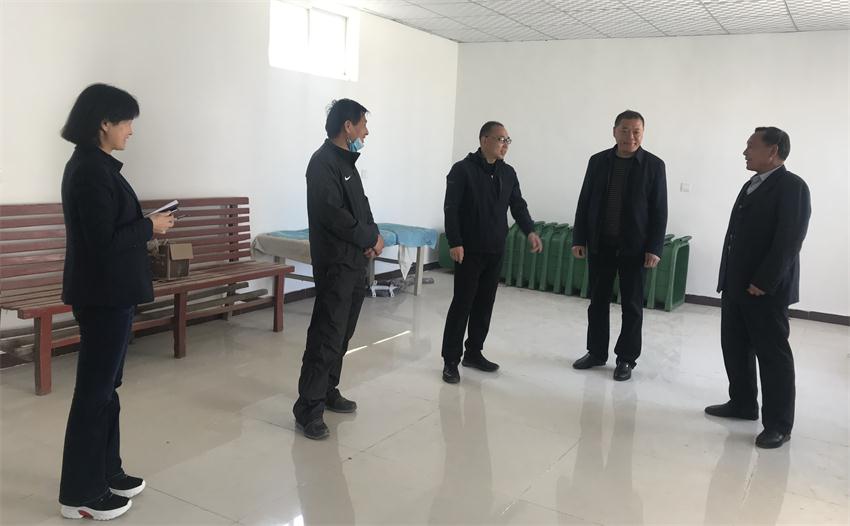 社會組織走進(jìn)省級貧困村 走訪調(diào)研需求助力扶貧攻堅(jiān)(圖2) 2-20052914255E09.jpg