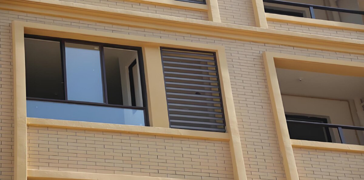 房屋外墻門窗滲水、開裂修繕！(圖1)